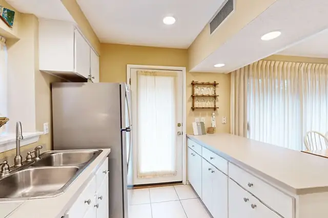 Kitchen at Water Oak 17